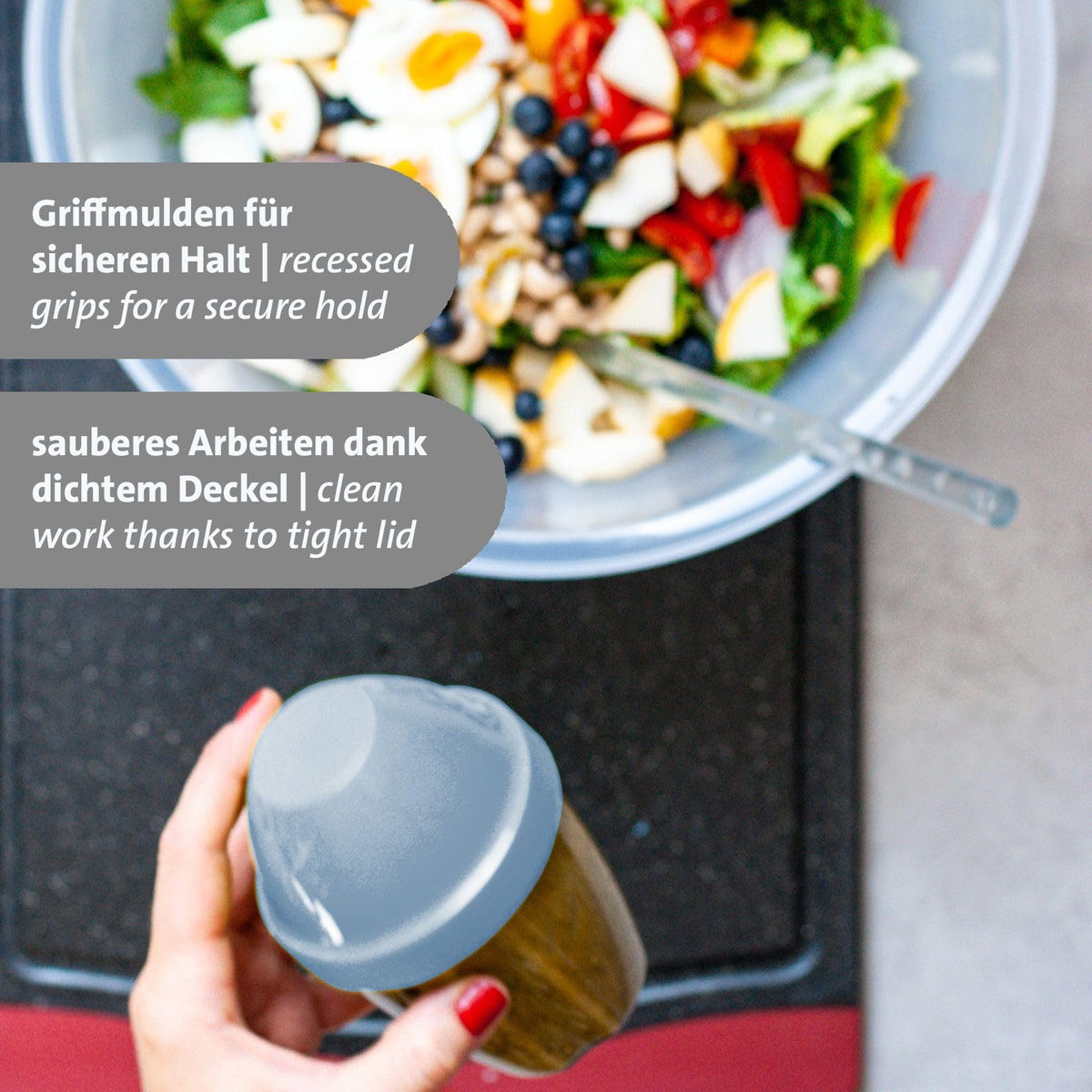 Westmark Schüttelbecher 250ml mit Mixscheibe Blau